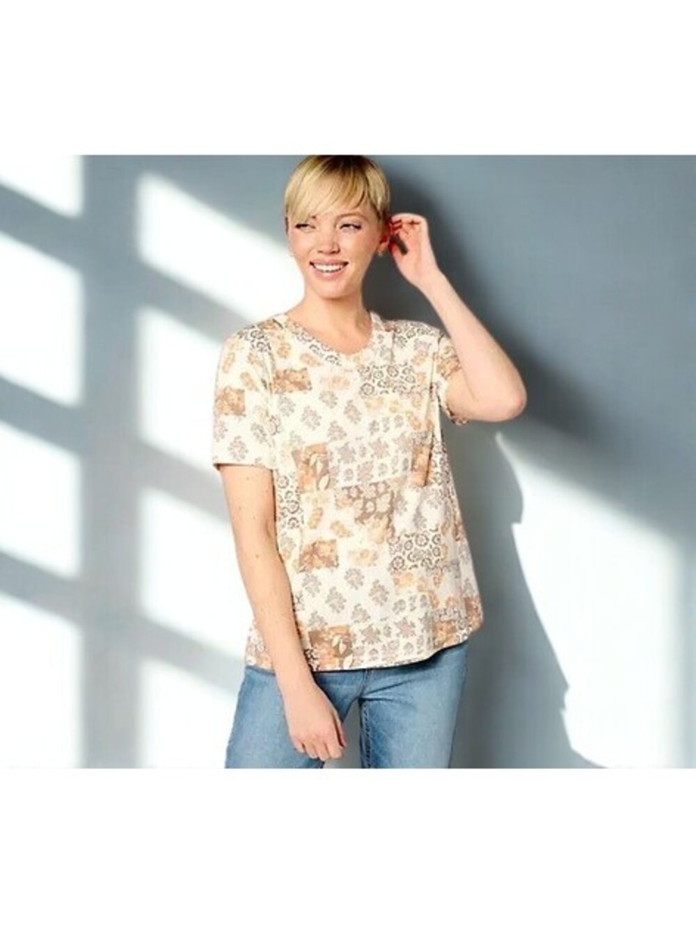 AnyBody Lounge Cozy Knit Short-Sleeve Printed Tee Size S